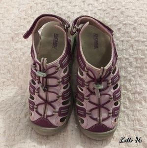 Khombu Girl's Sandals size 3